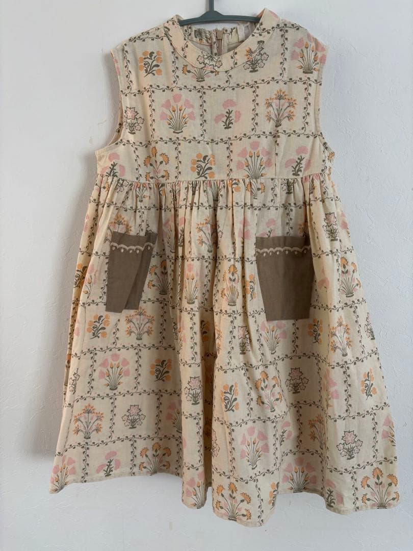 Apolina ワンピース　7-9y