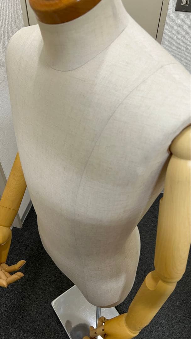 キイヤ　トルソー　マネキン 可動式アーム付き