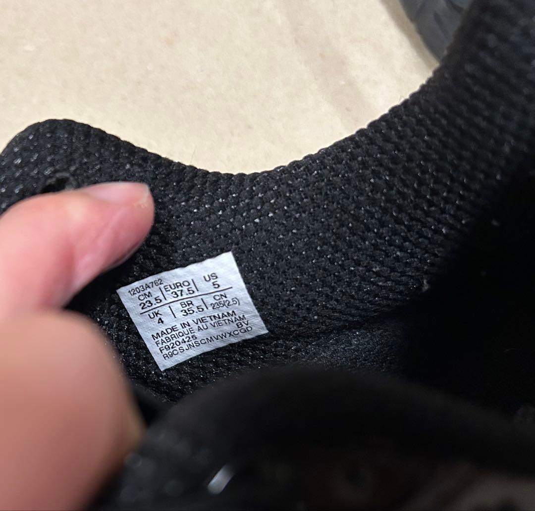 ASICS GEL-CUMULUS セシリー 23.5cm