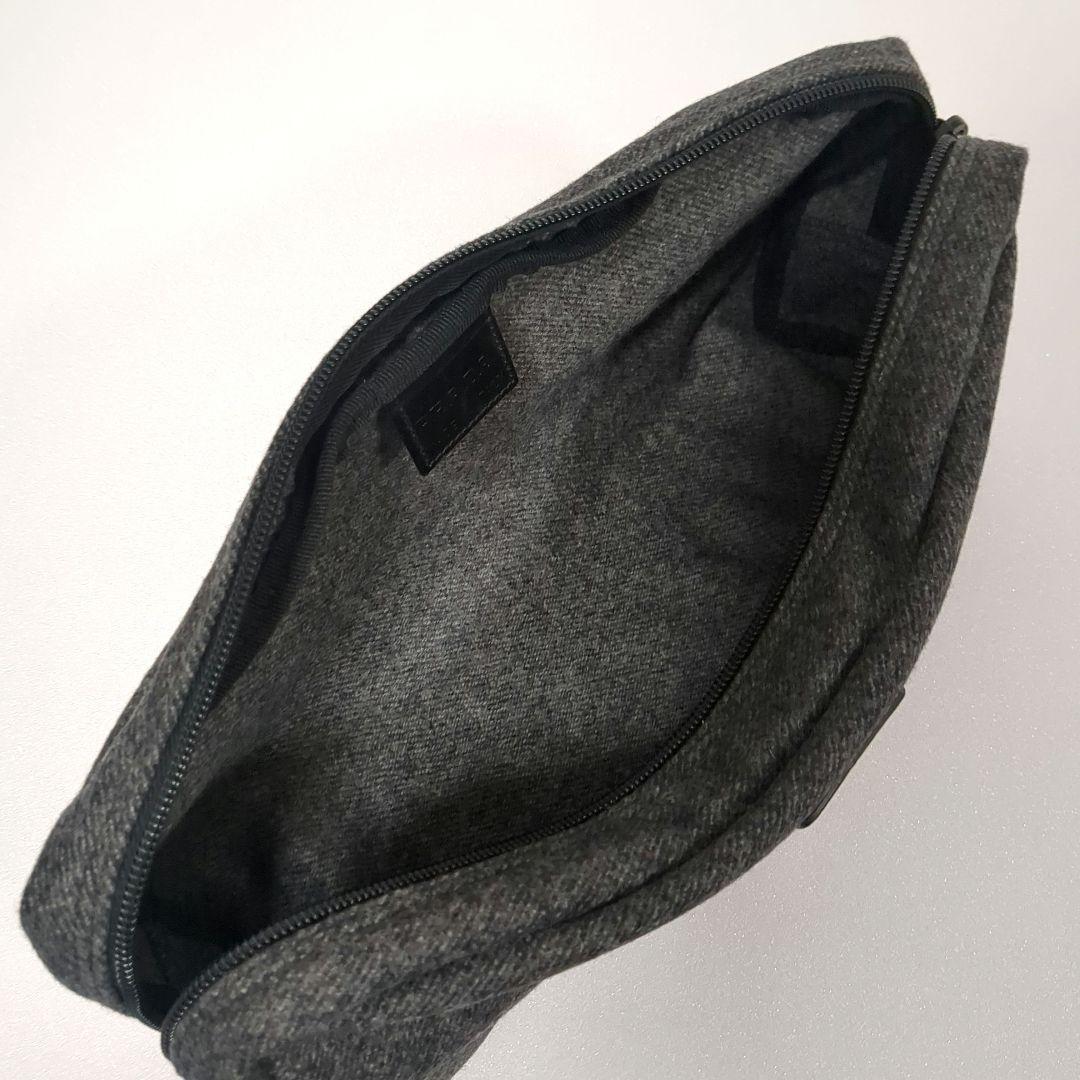 プラダ　ポーチ付　携帯スリッパ