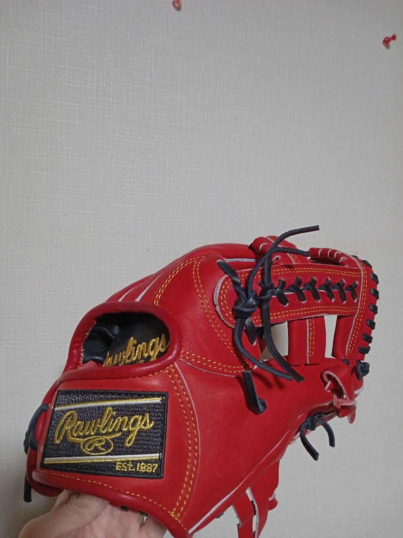 新品　ローリングス　赤　軟式　内野用グローブ