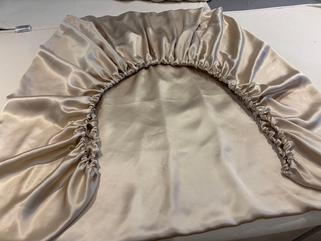 【本物シルク100％】 ボックスシーツ セミシングル　90×200×35 限定品