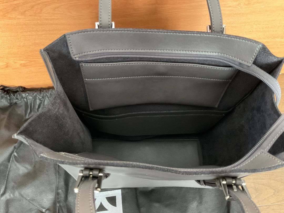 ★美品★FUMIKODAファスナー付縦型トートバッグGENEウォームグレー