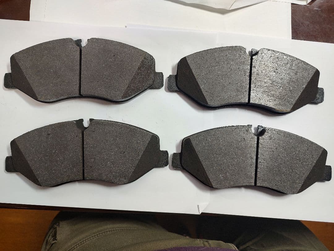 メルセデスベンツ　W447Vクラス 純正ブレーキパッド