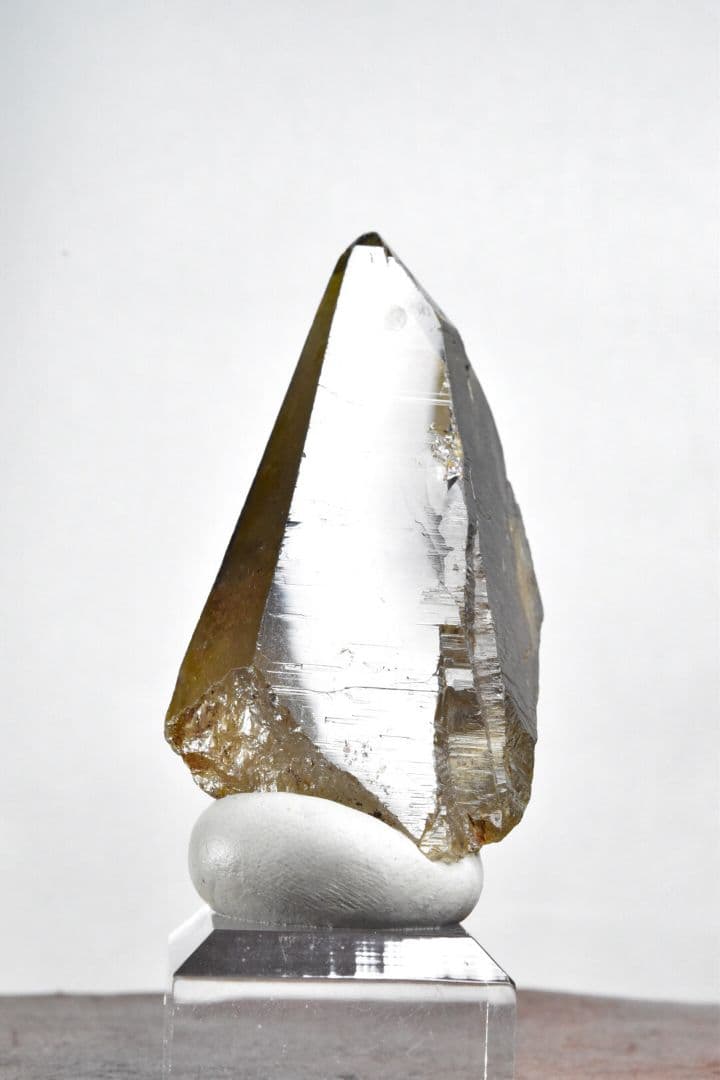 モンドクォーツ 先細りスモーキークォーツ