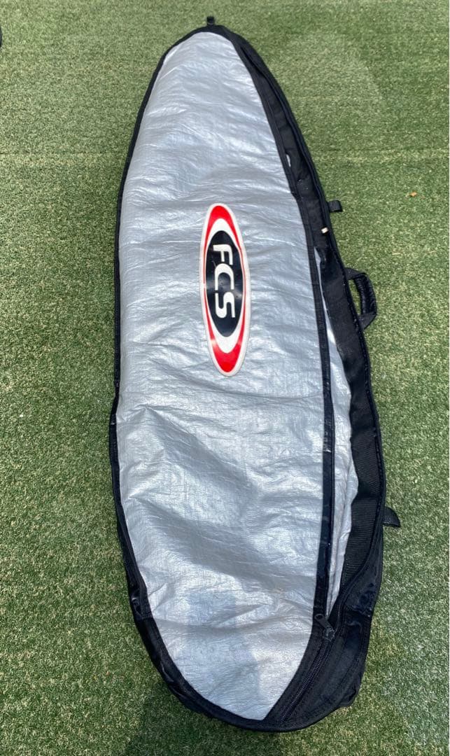 サーフボード　5.11 ft ケース、コード付き　送料込み