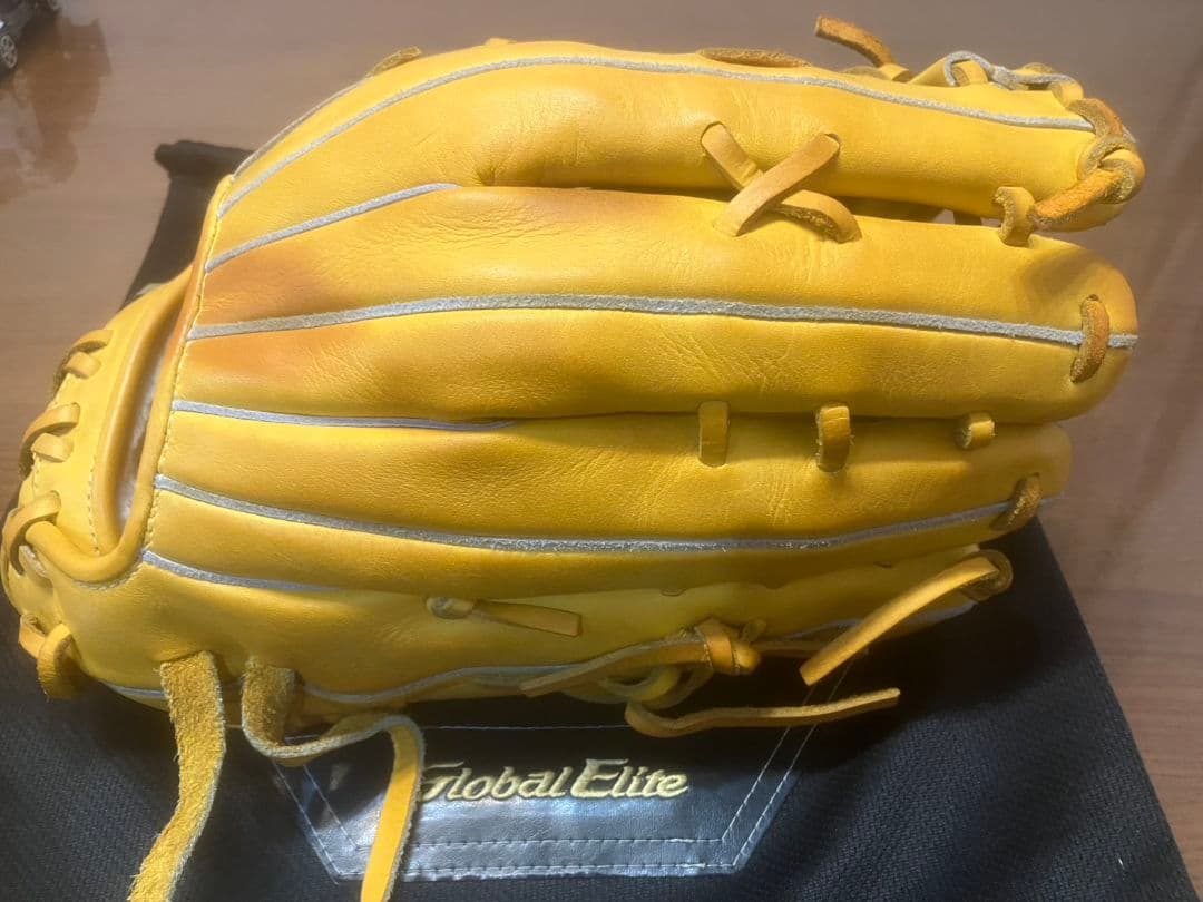 Mizuno Global Elite 軟式グローブ イエロー　左用
