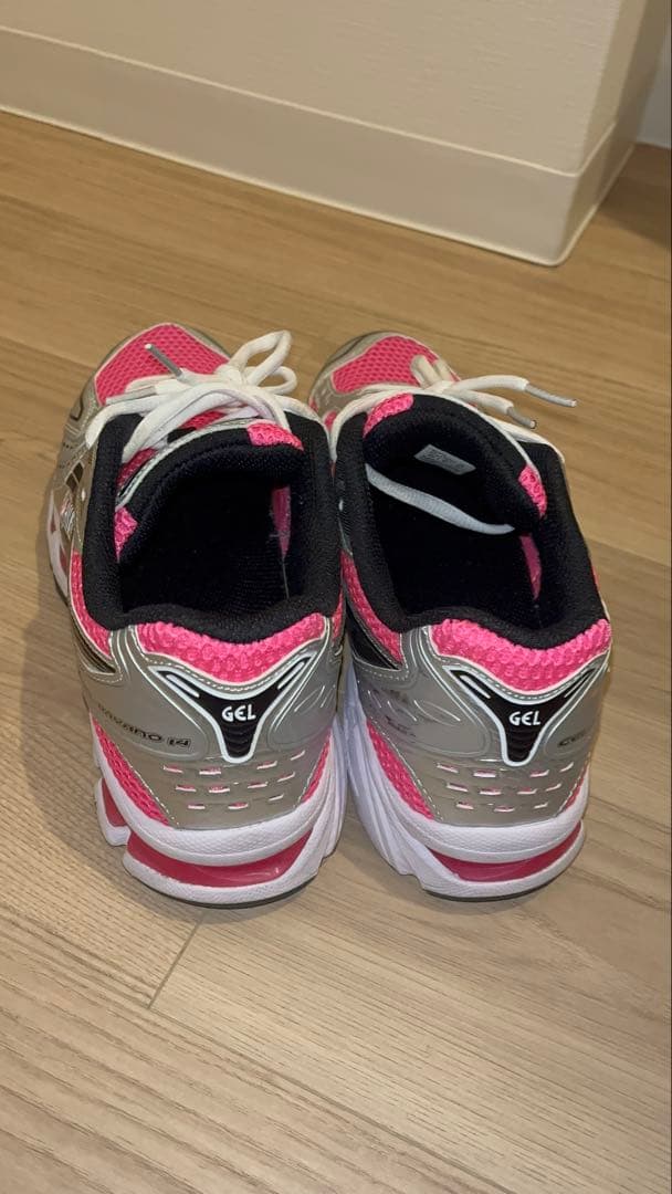 ASICS GEL-Kayano 14 \"Pink Glo\" スニーカー