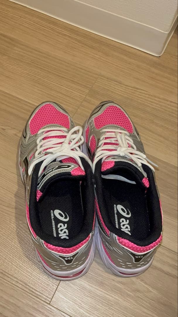 ASICS GEL-Kayano 14 \"Pink Glo\" スニーカー