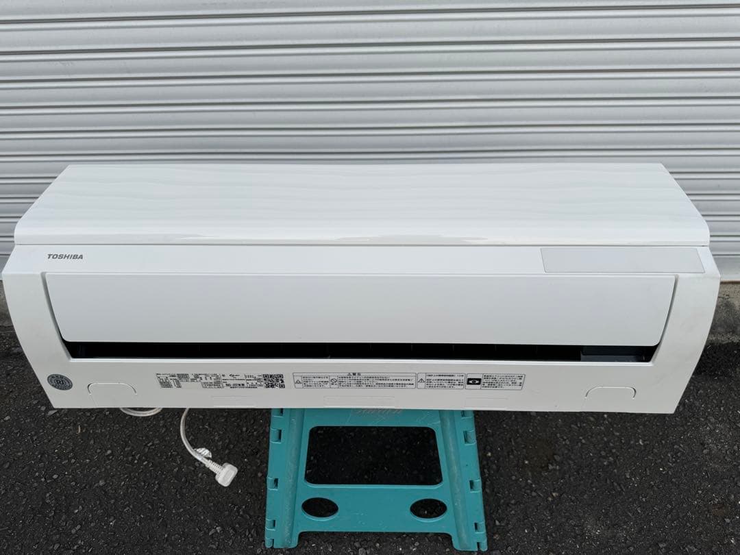 室外機も送料込 2022年製 6畳用 東芝 エアコン クーラー 2.2kw 22