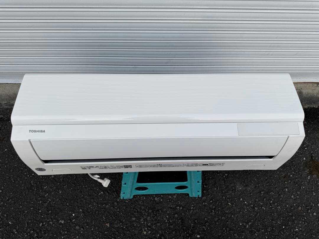 室外機も送料込 2022年製 6畳用 東芝 エアコン クーラー 2.2kw 22
