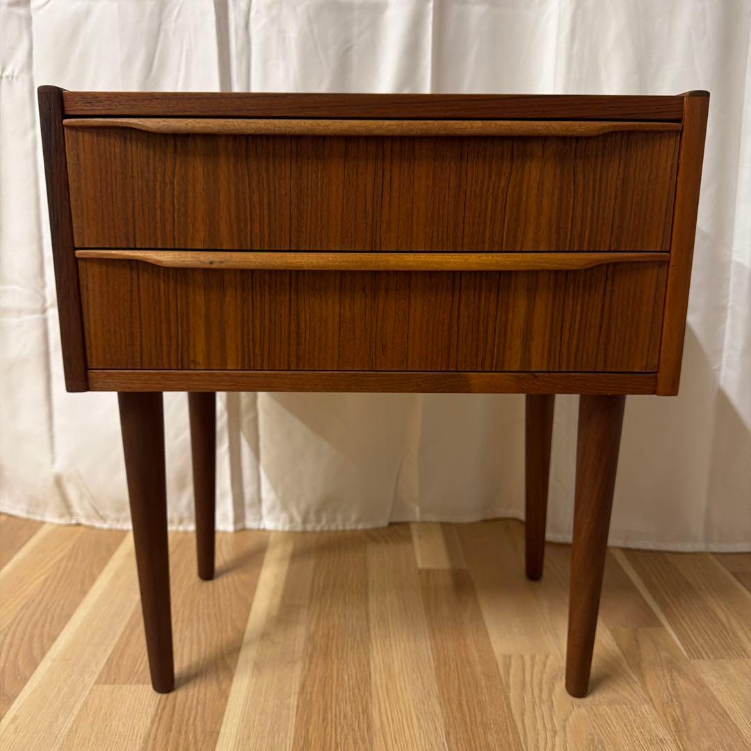 2段チェスト　デンマーク製ヴィンテージ家具