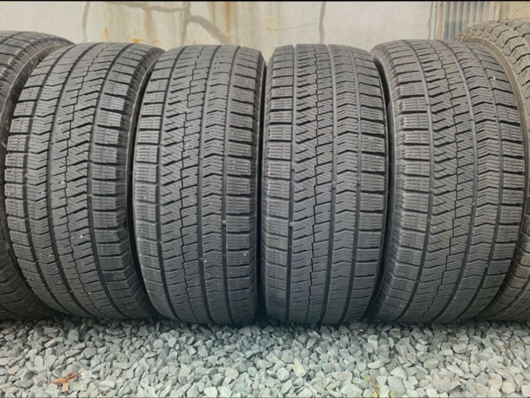 ①琳琳 スタッドレス ブリヂストン VRX2 215/55R16