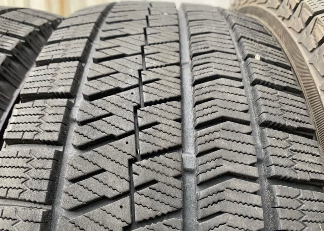 ①琳琳 スタッドレス ブリヂストン VRX2 215/55R16