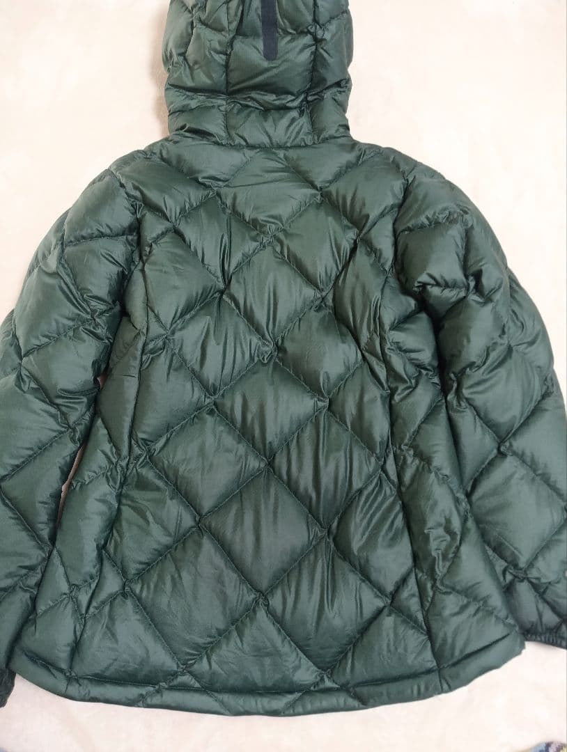 montbell　レディースS　ライトアルパインダウンパーカ　グリーン