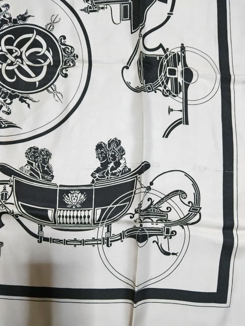 HERMES白色馬車スカーフ