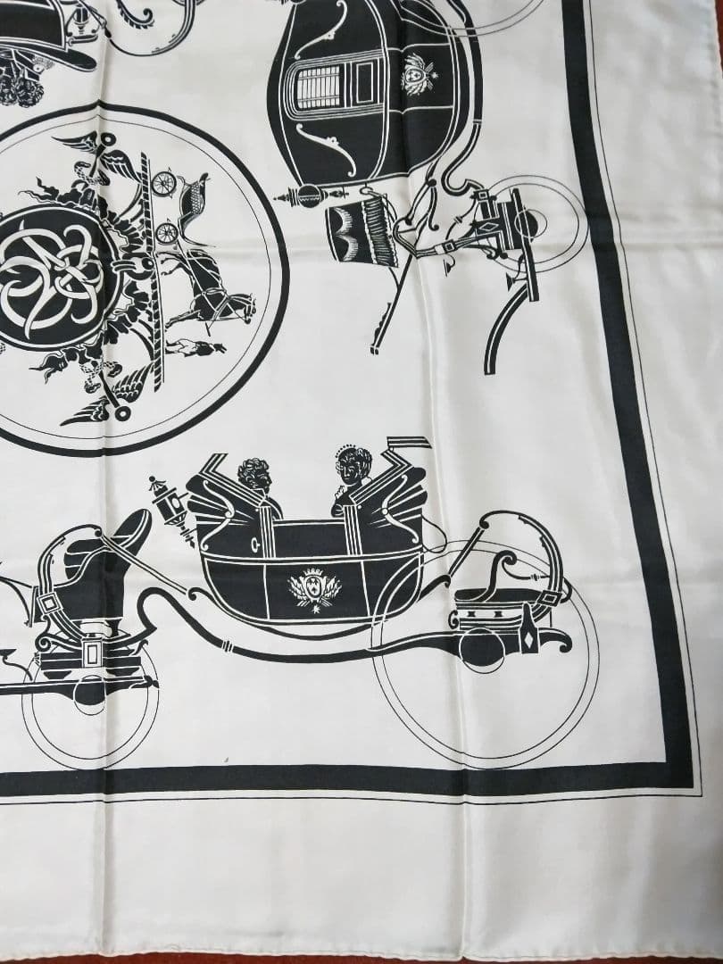 HERMES白色馬車スカーフ