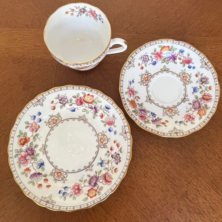 【英国ビンテージ】スポード ★LAURISTON★トリオ