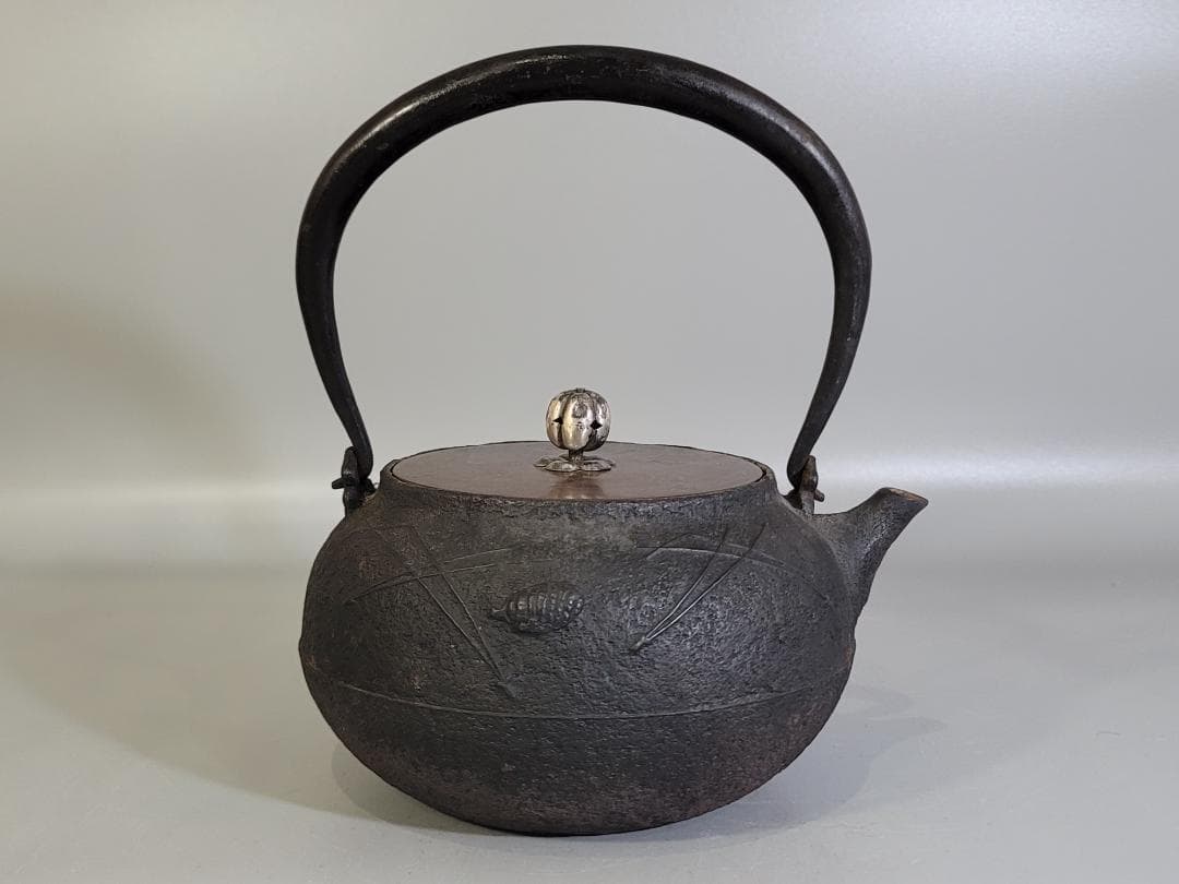 金龍堂 銀摘み 松葉紋 鉄瓶