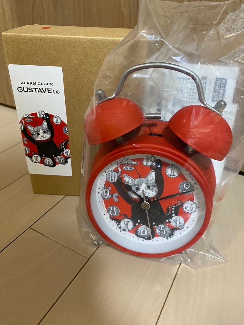 ヒグチユウコ　目覚まし時計　GUSTAVE