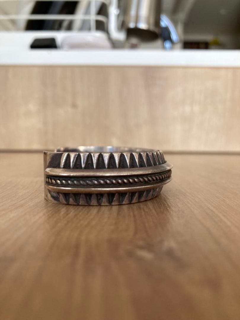 Leander Tahe ナバホ族 インディアンジュエリー バングル