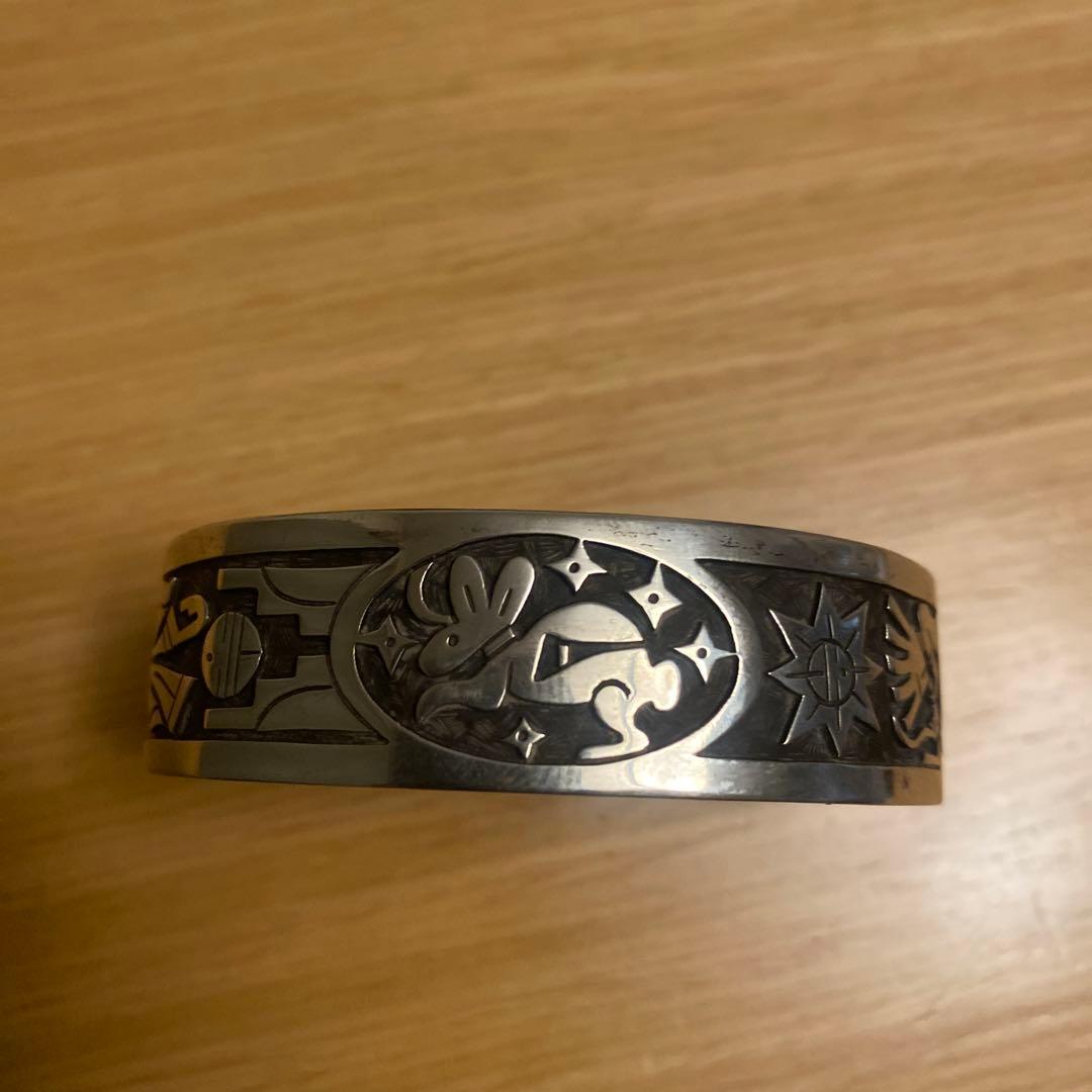 ホピ族　ベラタワホングバ　オーバーレイバングル