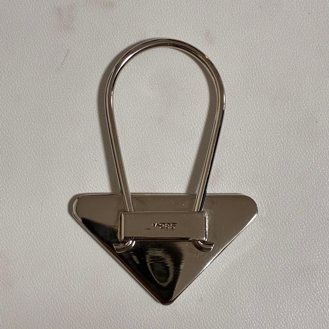 【証明書付き】PRADA ブラックメタルキーリング