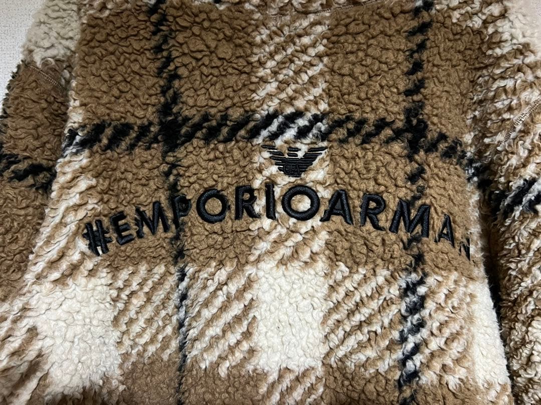 エンポリオアルマーニ フード付 ボアフリース プルオーバー チェック柄 ブラウン