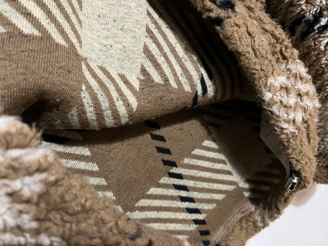 エンポリオアルマーニ フード付 ボアフリース プルオーバー チェック柄 ブラウン