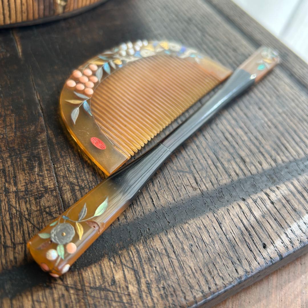 アンティーク　白甲に螺鈿さんご真珠　春風作　かんざし笄セット