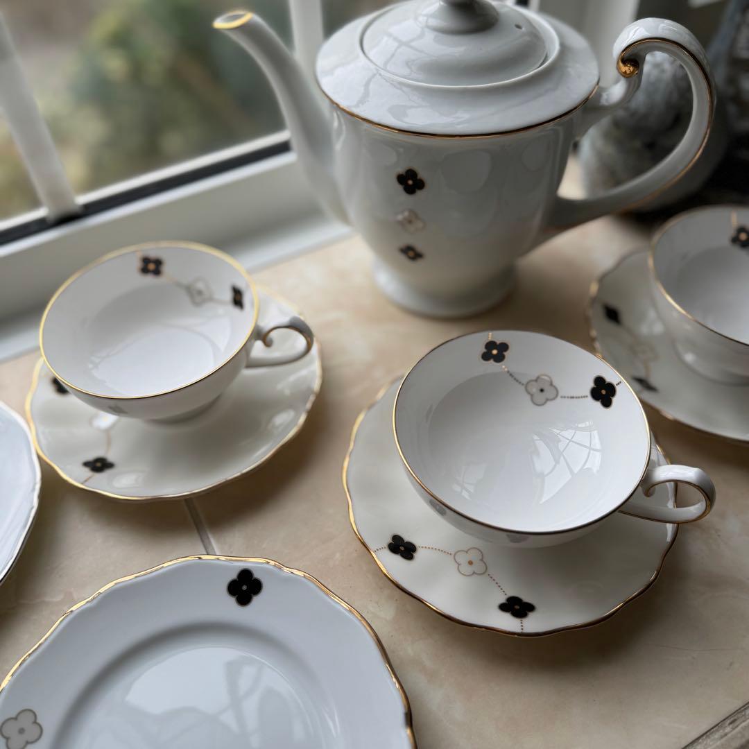 食器セット　ポット　高台カップ&ソーサー　ケーキ皿　アルハンブラ