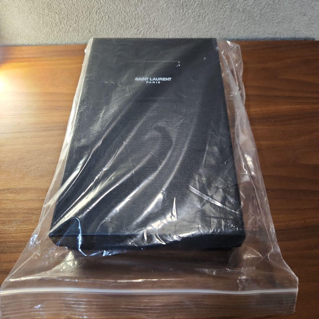 SAINT LAURENT スタッズ付き長財布