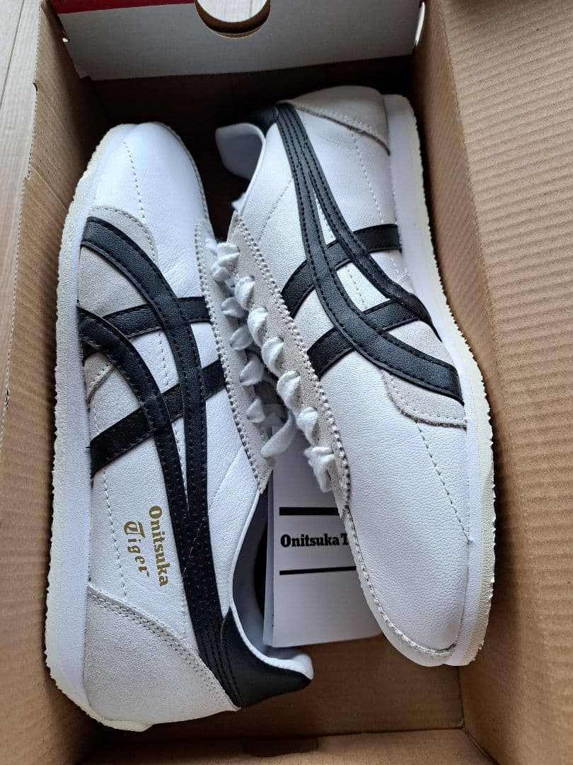 Onitsuka Tiger スニーカー ホワイト/ブラック24㎝