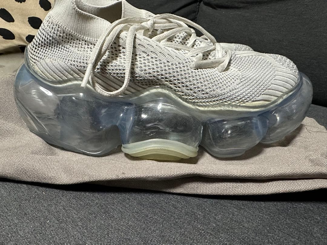 grounds スニーカー