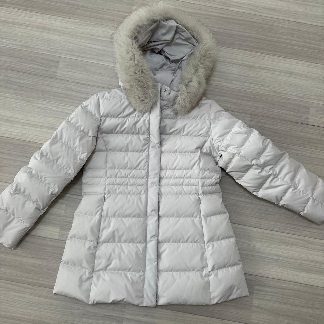 【新品】UNTITLED フード付きダウンジャケット