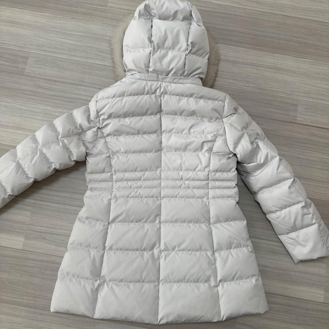 【新品】UNTITLED フード付きダウンジャケット