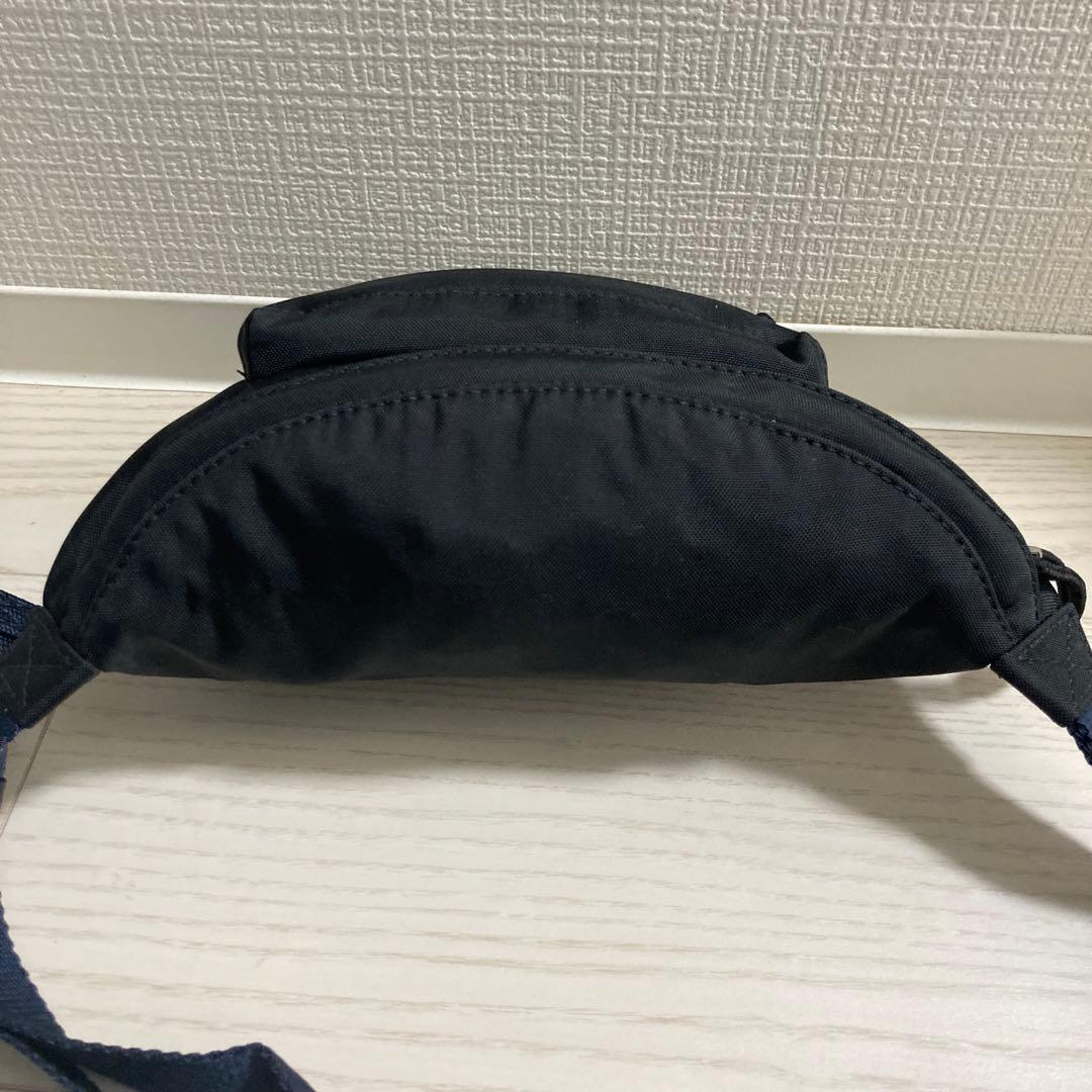 ✨未使用級✨BALENCIAGA　ウィール　ボディバッグ　ナイロン　デカロゴ　黒