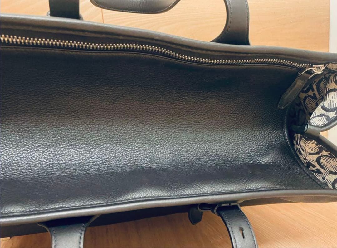 【値下げ】Salvatore Ferragamo 1927 ブラックトートバッグ