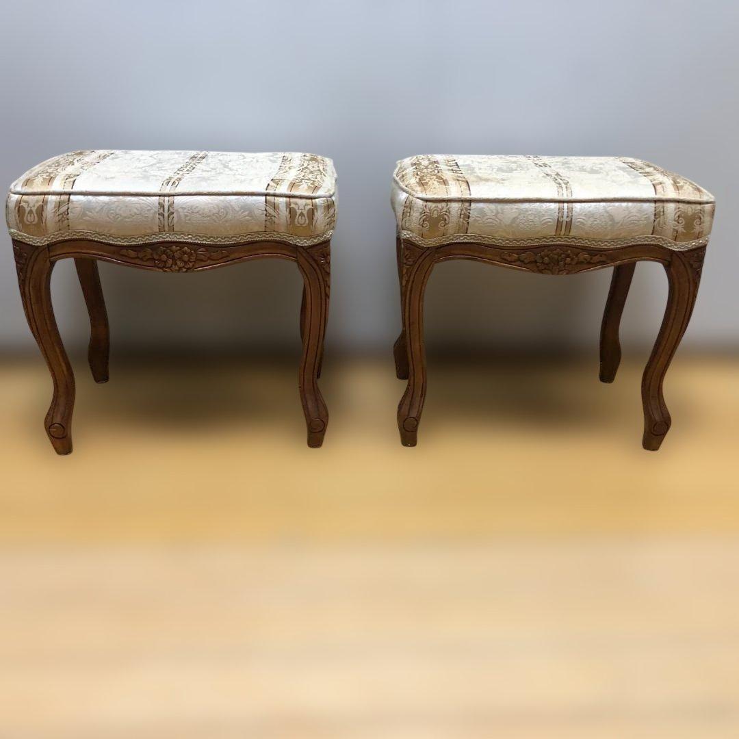 送料無料 猫脚クラシック調スツール2脚セット 彫刻入り木製フレーム 251229