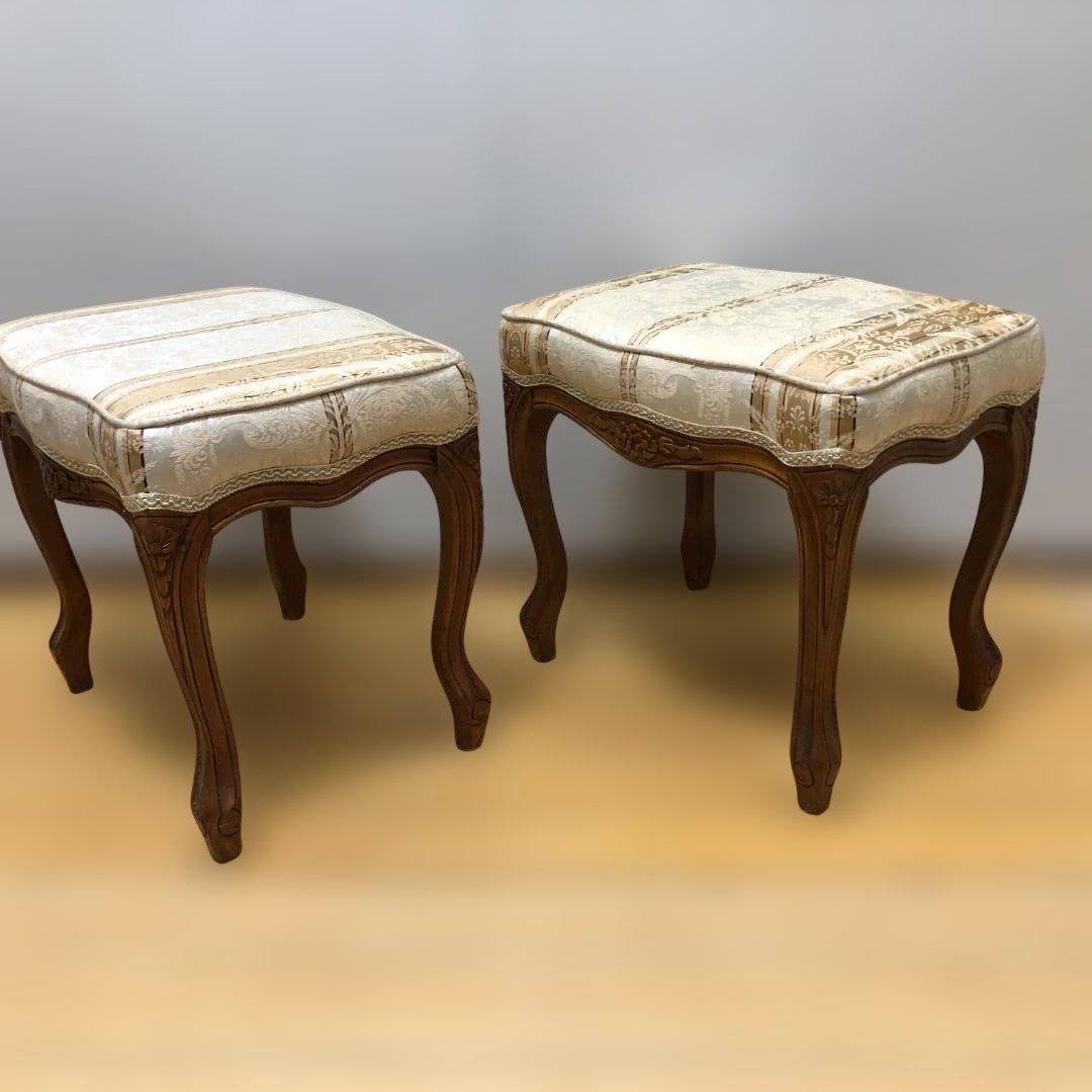 送料無料 猫脚クラシック調スツール2脚セット 彫刻入り木製フレーム 251229