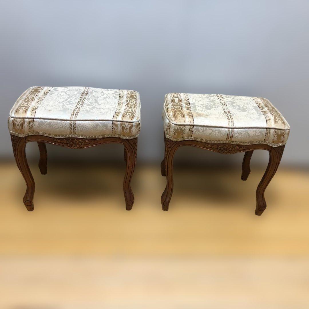 送料無料 猫脚クラシック調スツール2脚セット 彫刻入り木製フレーム 251229