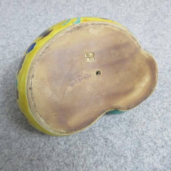 九谷焼菊仙作色絵宝尽くし模様の福袋にねずみの置物 [B28385]