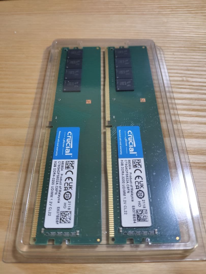 crucial 8GB DDR4-3200 UDIMM メモリー