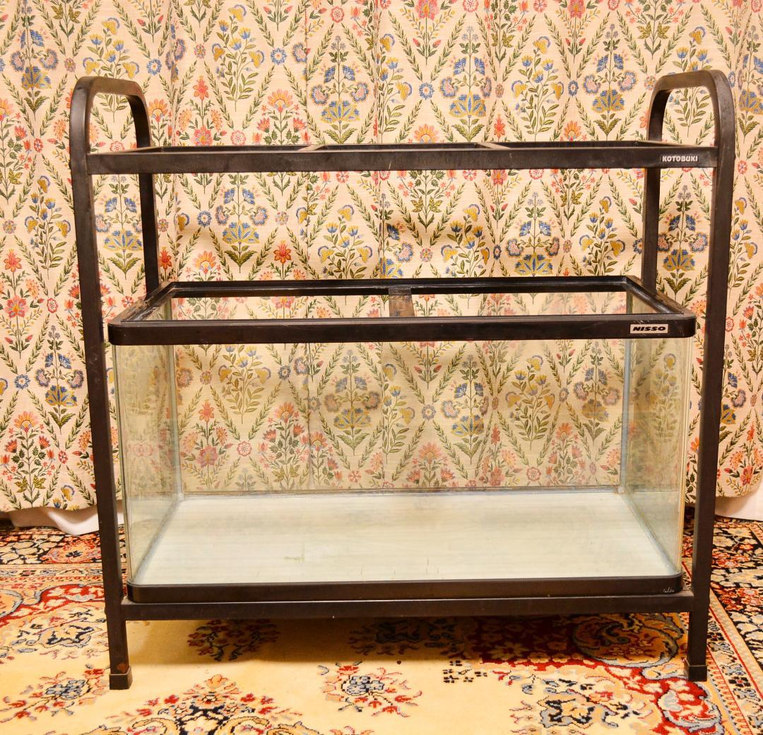 引き取り限定　NISSO 90cm ガラス水槽 　コトブキ 台