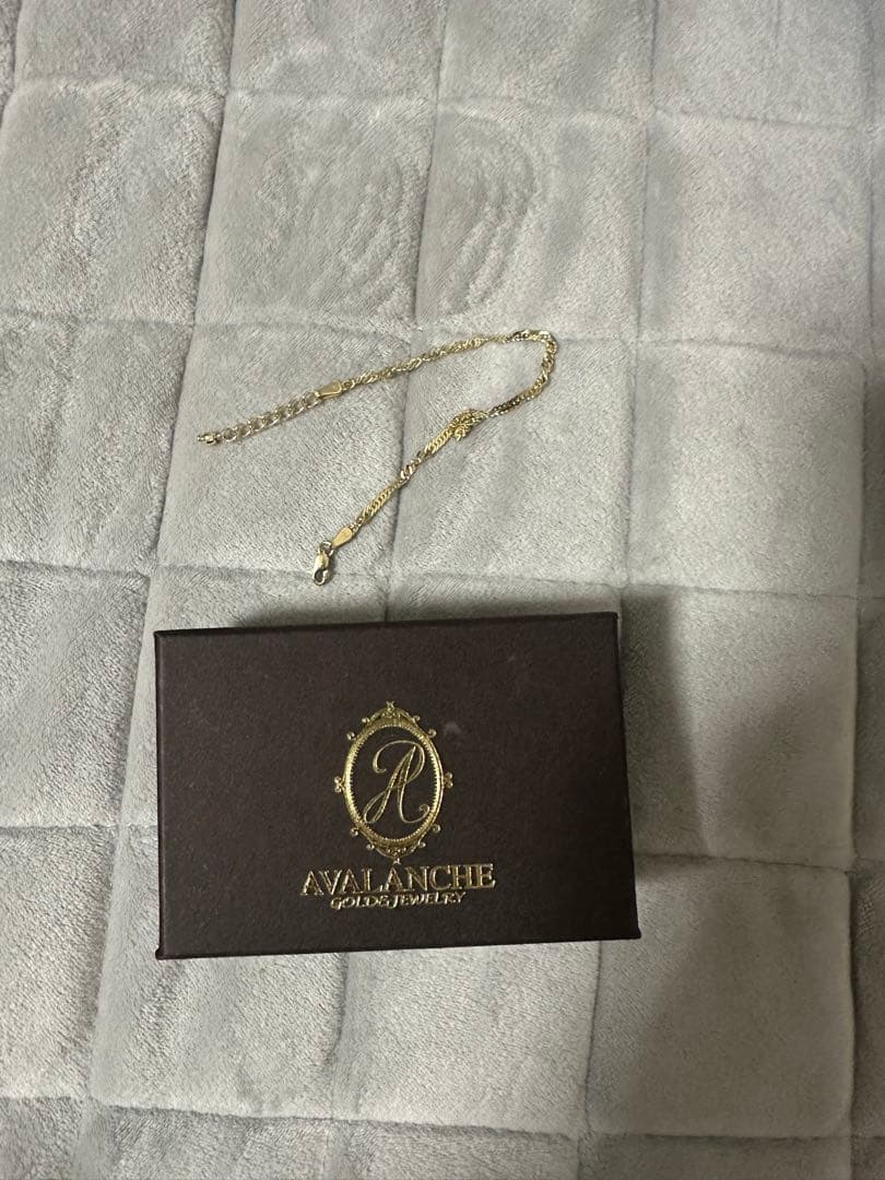 AVALANCHE 10金ゴールド チェーンブレスレット