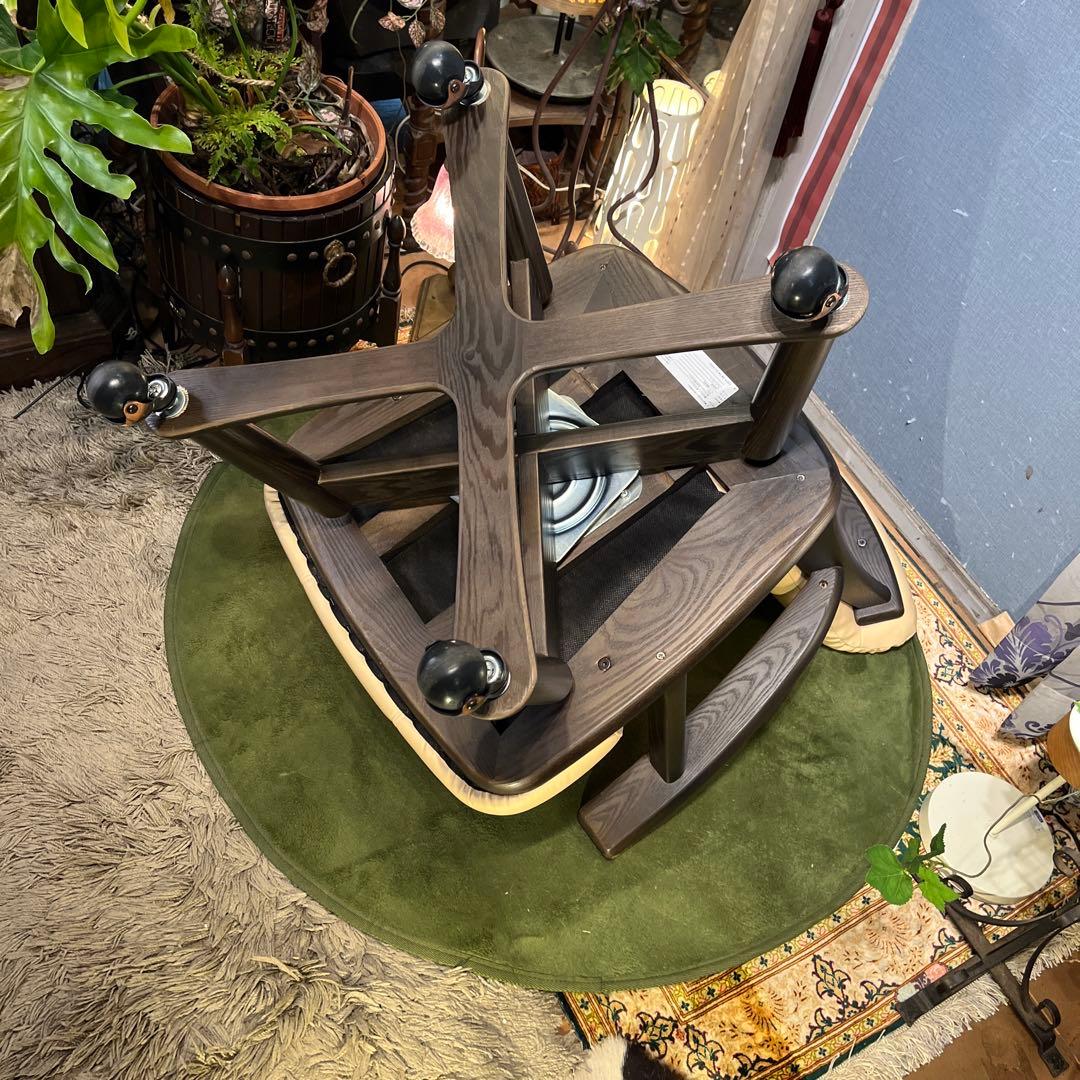 Sale L ４ NAGANO キャスター付き　３６０度回転　　アームチェア