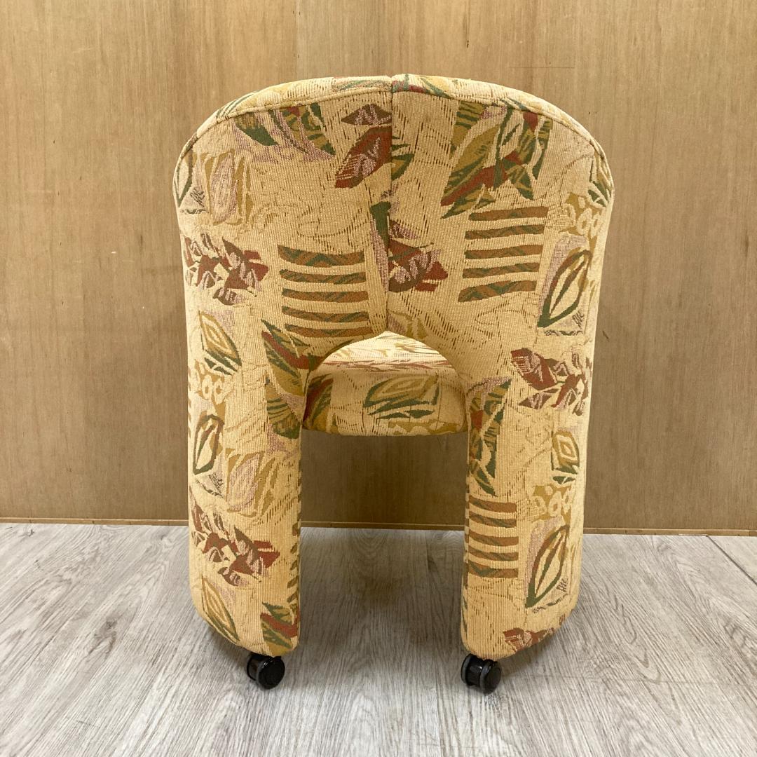 フクラ　ラウンジチェア　ソファ　椅子　アームチェア　キャスター付き　B