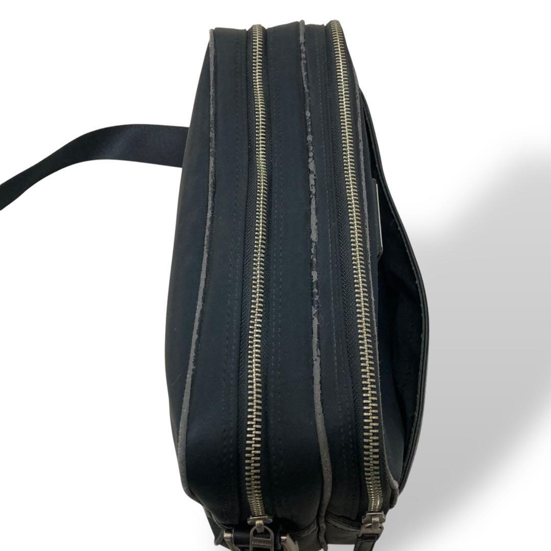 【良品】バーバリー　メッセンジャーバッグ　ショルダー　黒　ノバチェック　ナイロン