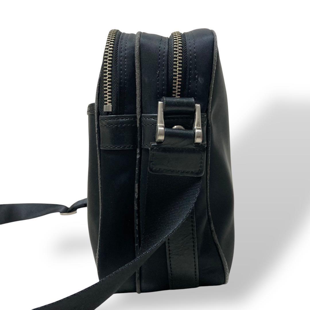 【良品】バーバリー　メッセンジャーバッグ　ショルダー　黒　ノバチェック　ナイロン