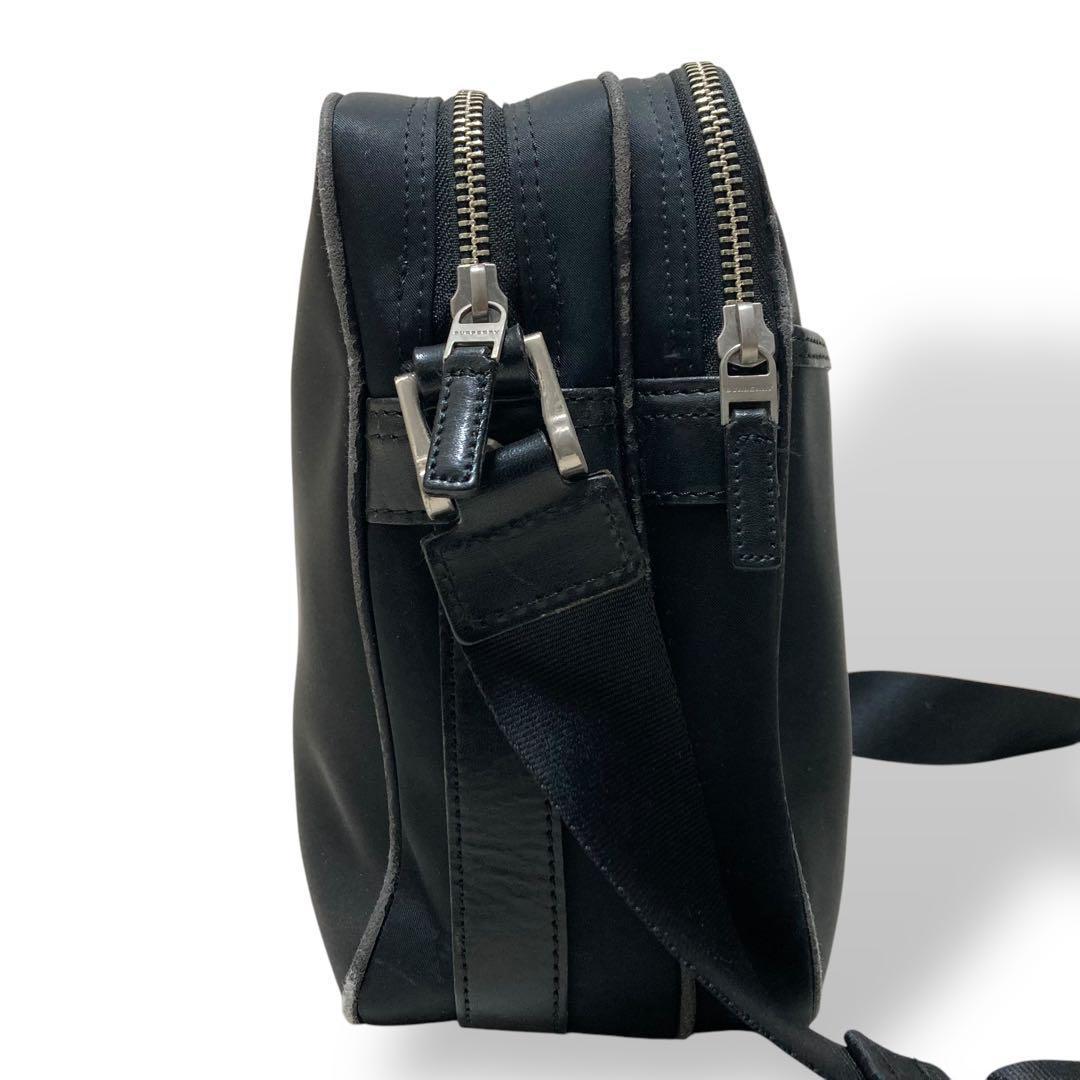 【良品】バーバリー　メッセンジャーバッグ　ショルダー　黒　ノバチェック　ナイロン